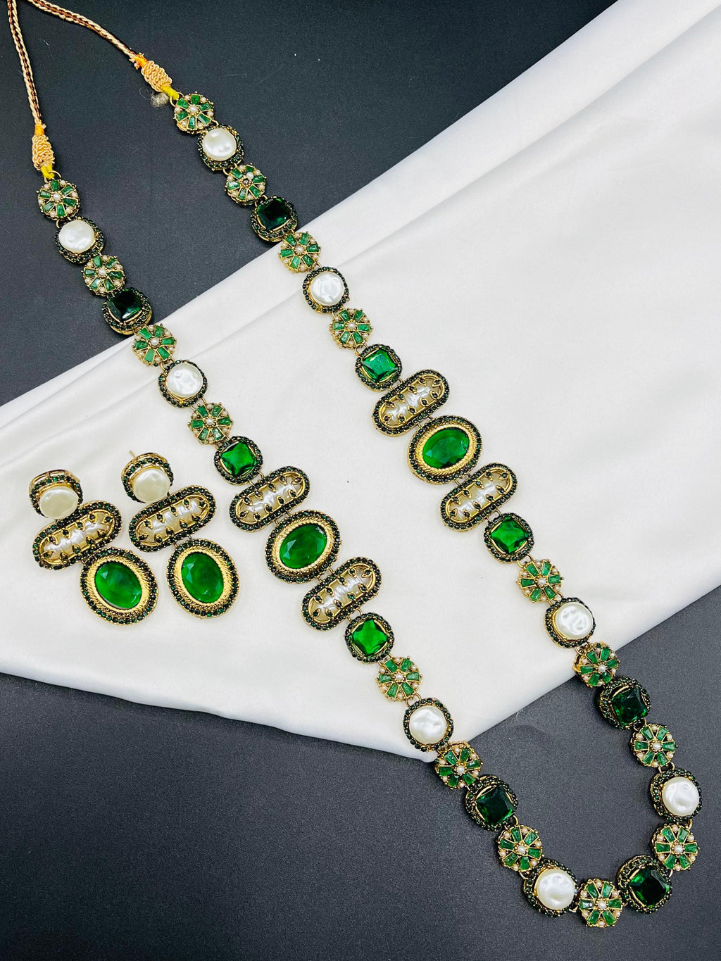 Antique Green Stone & Pearl Long Necklace Set