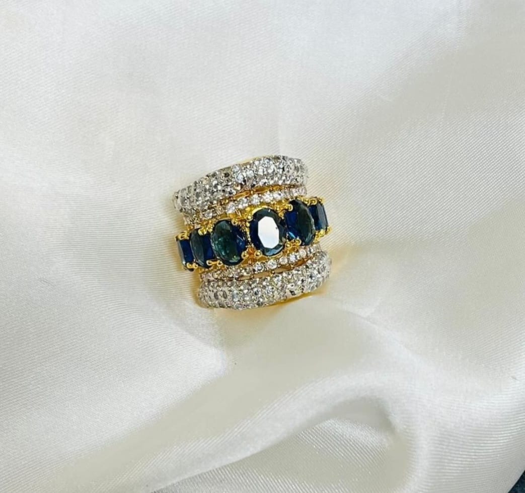 ELEGANT PEARL RING