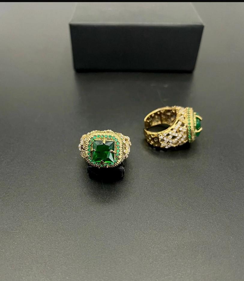 Turkish Ring – Size Openable with Green Gemstone