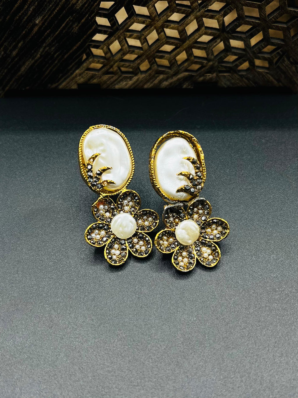 Vintage Pearl Cameo Floral Earrings – Crystal Statement Jewelry